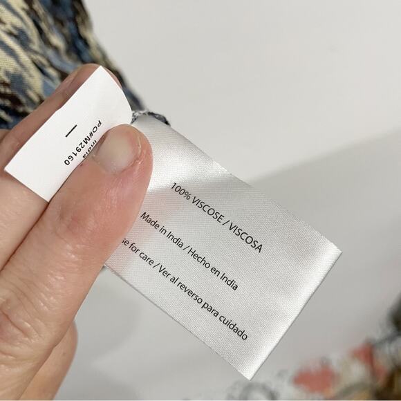 Peace & Pearls NWT Women Medium Blue Rainy Day Burton Front Blouse - Picture 8 of 9